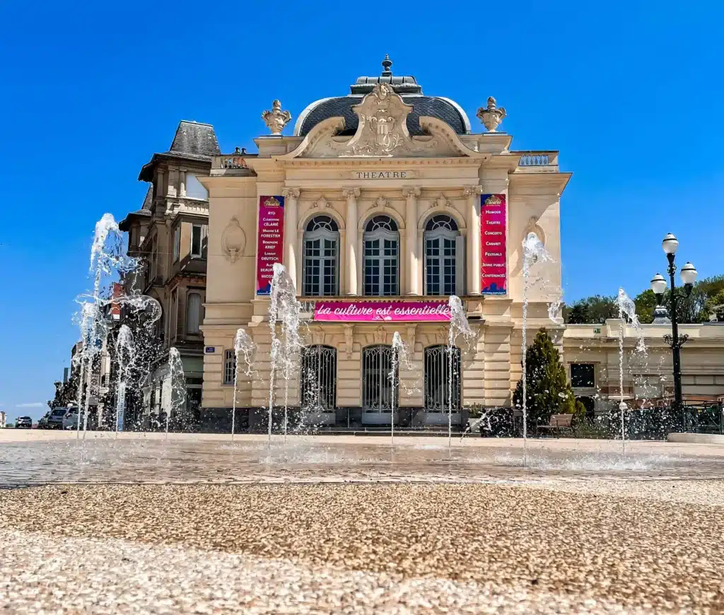 Chatel Guyon theatre