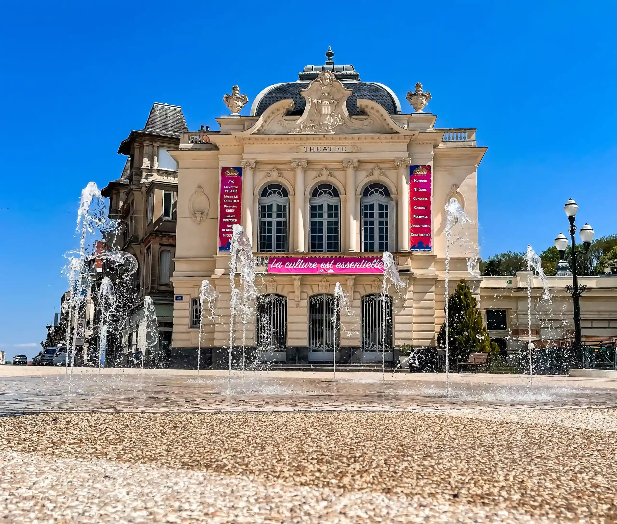 Chatel Guyon theatre