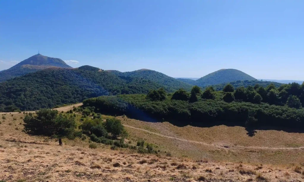 randonnee puy des goules
